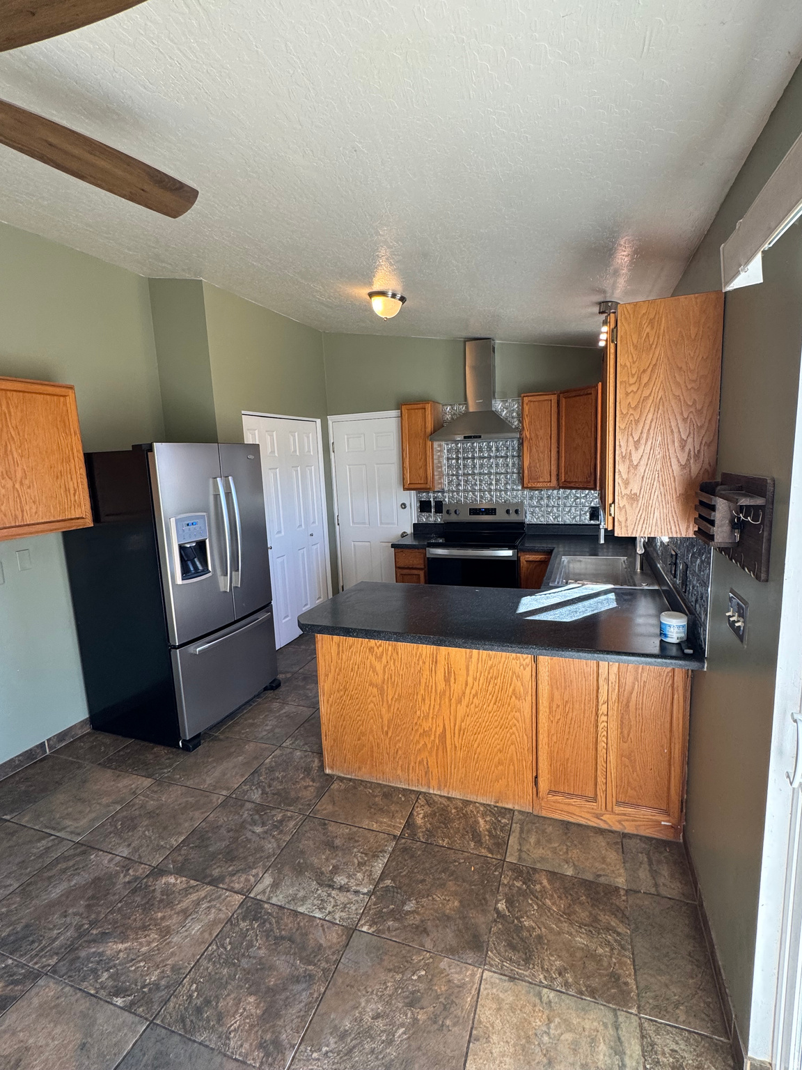 KNOLLWOOD - Residential