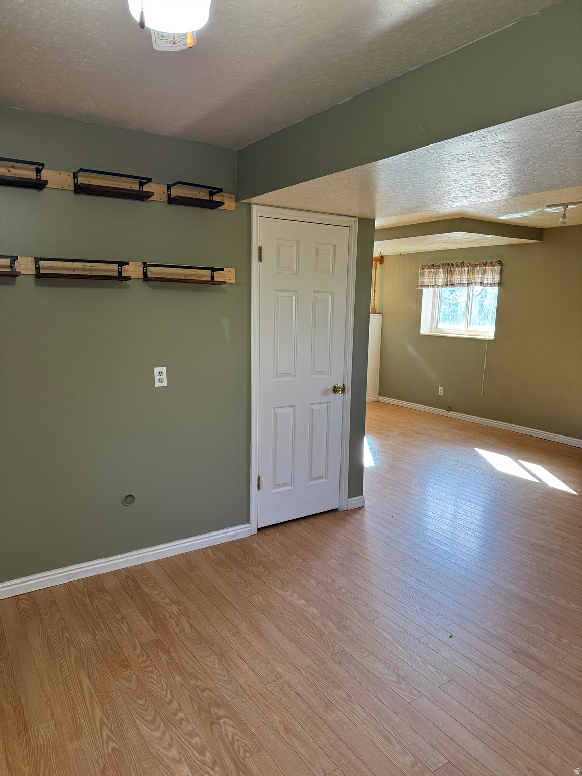 KNOLLWOOD - Residential