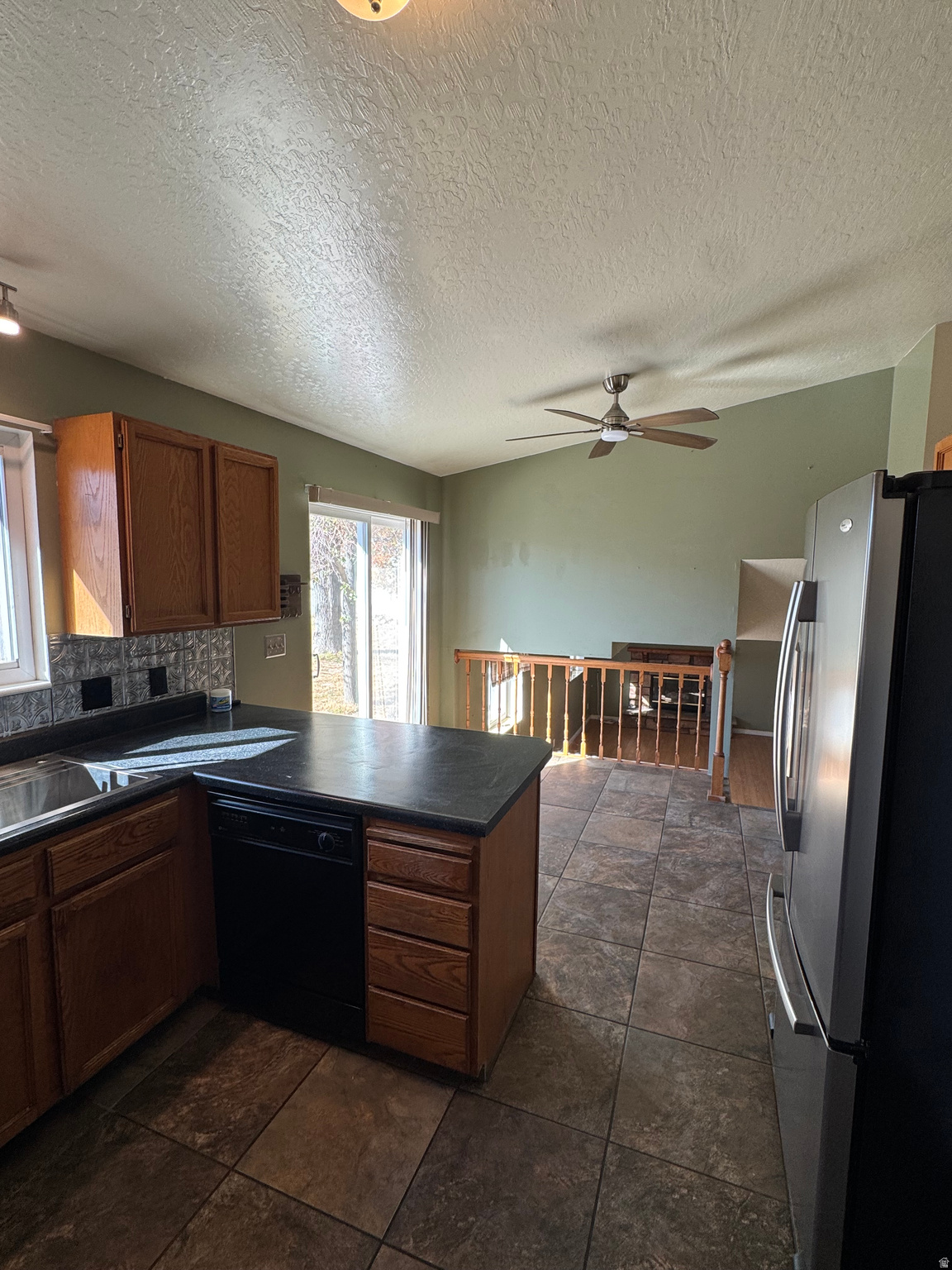 KNOLLWOOD - Residential