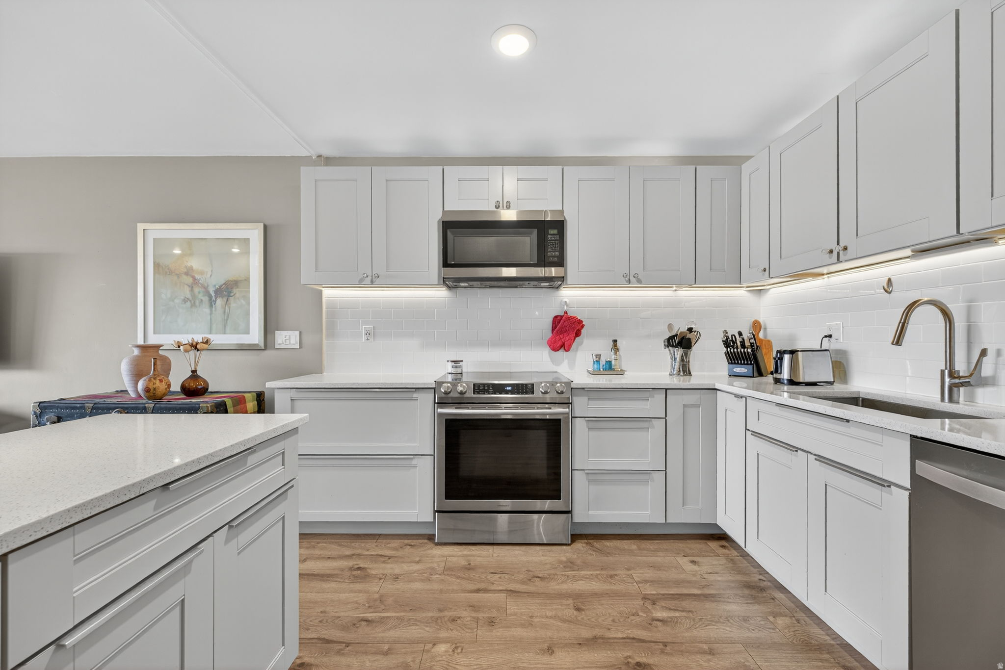 TREVI TOWERS - Residential