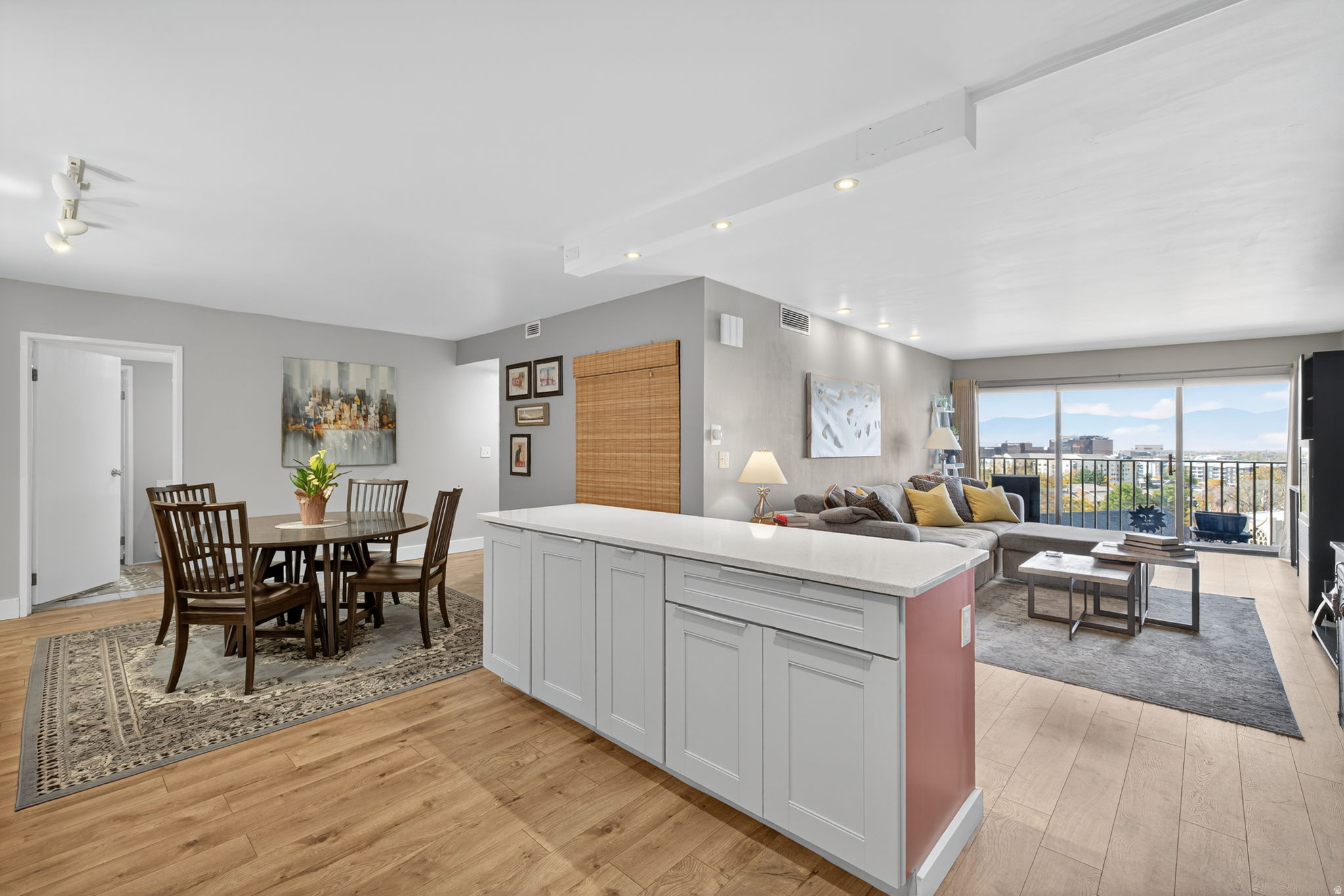 TREVI TOWERS - Residential