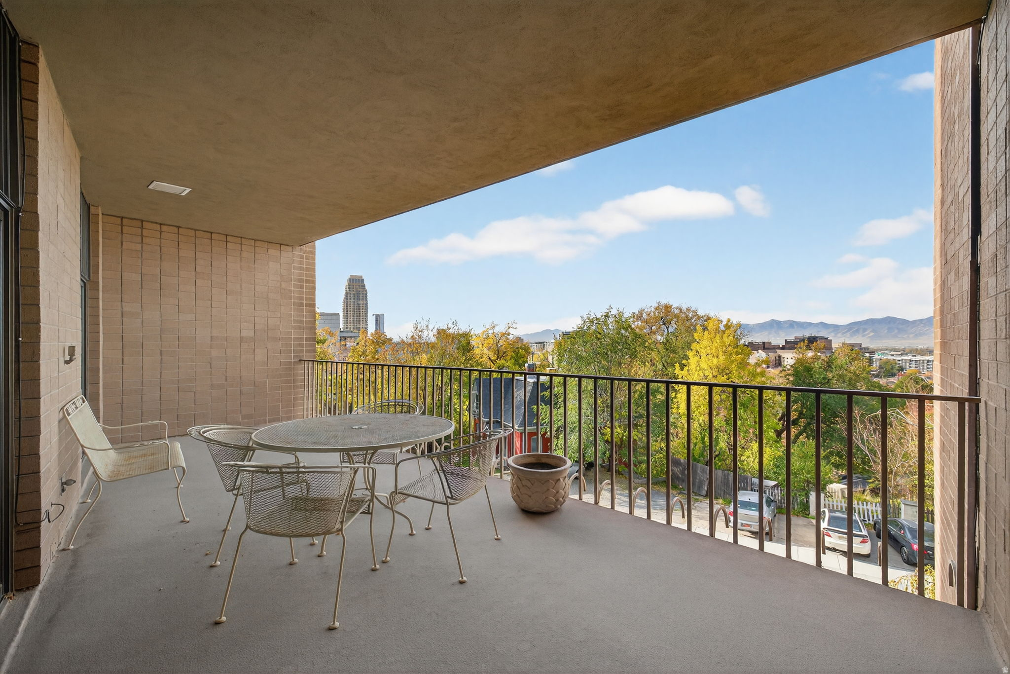 TREVI TOWERS - Residential