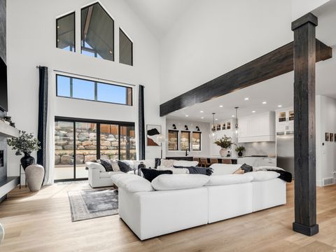 Tiny photo for 6861 E SUMMIT PEAK CIR, Huntsville, UT 84317 (MLS # 2146848)