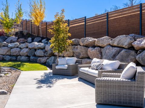 Tiny photo for 6861 E SUMMIT PEAK CIR, Huntsville, UT 84317 (MLS # 2146848)
