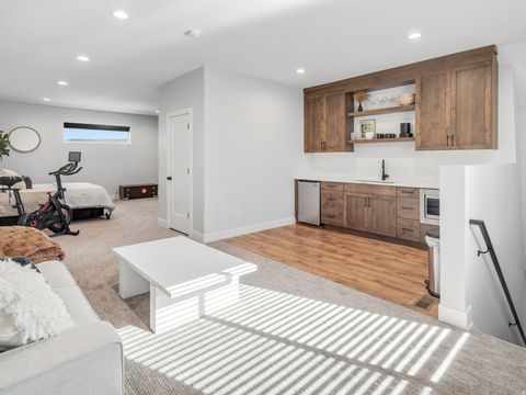 Tiny photo for 6861 E SUMMIT PEAK CIR, Huntsville, UT 84317 (MLS # 2146848)