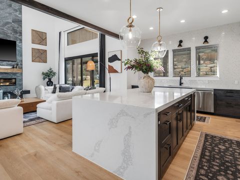Tiny photo for 6861 E SUMMIT PEAK CIR, Huntsville, UT 84317 (MLS # 2146848)