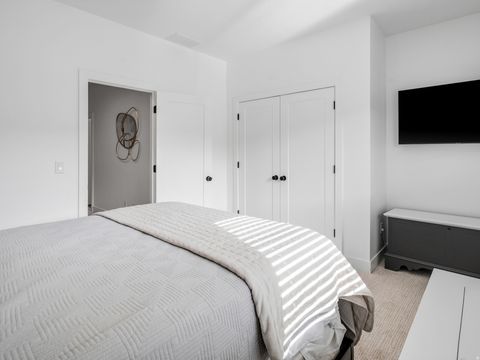 Tiny photo for 6861 E SUMMIT PEAK CIR, Huntsville, UT 84317 (MLS # 2146848)