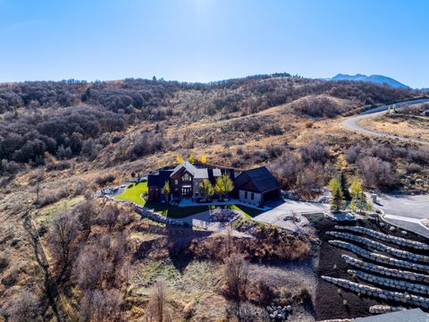 Tiny photo for 6861 E SUMMIT PEAK CIR, Huntsville, UT 84317 (MLS # 2146848)