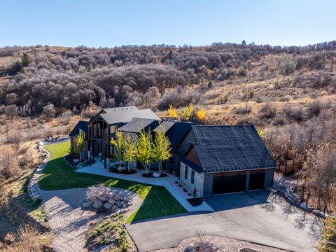 Tiny photo for 6861 E SUMMIT PEAK CIR, Huntsville, UT 84317 (MLS # 2146848)