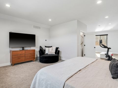 Tiny photo for 6861 E SUMMIT PEAK CIR, Huntsville, UT 84317 (MLS # 2146848)