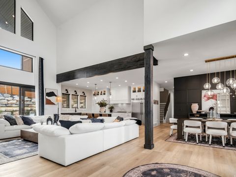 Tiny photo for 6861 E SUMMIT PEAK CIR, Huntsville, UT 84317 (MLS # 2146848)