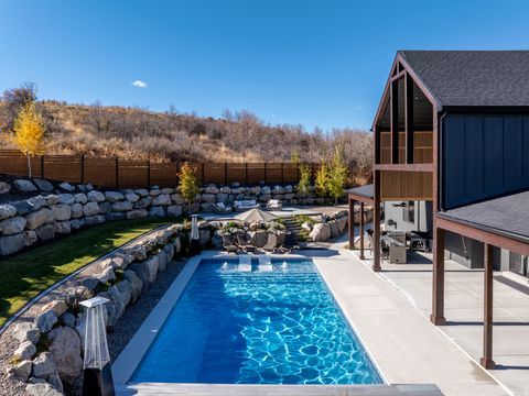 Tiny photo for 6861 E SUMMIT PEAK CIR, Huntsville, UT 84317 (MLS # 2146848)