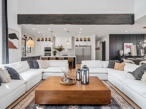 Tiny photo for 6861 E SUMMIT PEAK CIR, Huntsville, UT 84317 (MLS # 2146848)