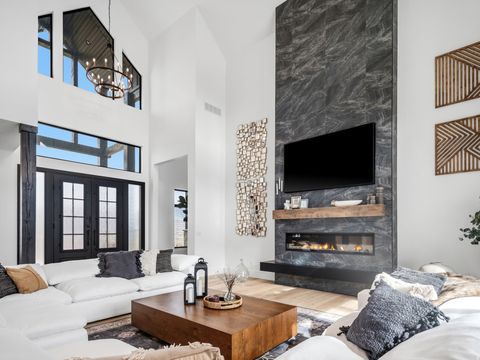 Tiny photo for 6861 E SUMMIT PEAK CIR, Huntsville, UT 84317 (MLS # 2146848)