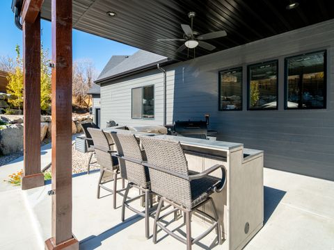 Tiny photo for 6861 E SUMMIT PEAK CIR, Huntsville, UT 84317 (MLS # 2146848)