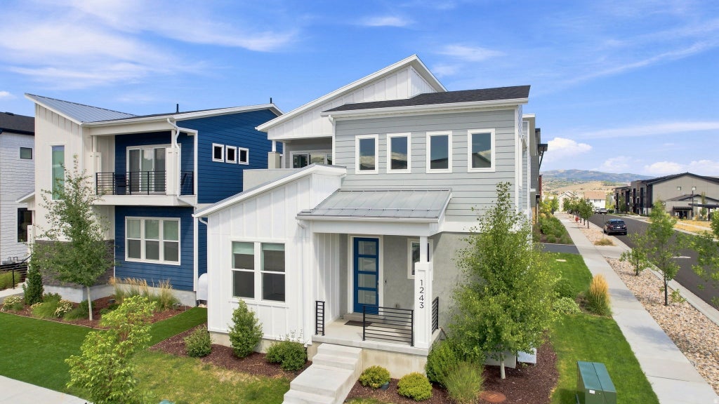 Photo of 1243 E GAMBEL OAK WAY S, Park City, UT 84098 (MLS # 2181060)