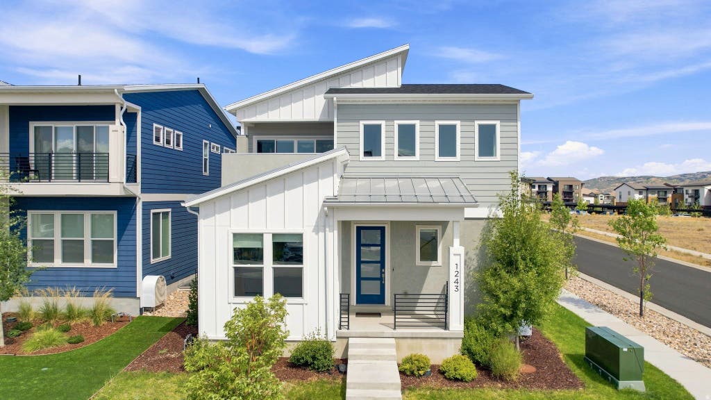 Photo of 1243 E GAMBEL OAK WAY S, Park City, UT 84098 (MLS # 2181060)