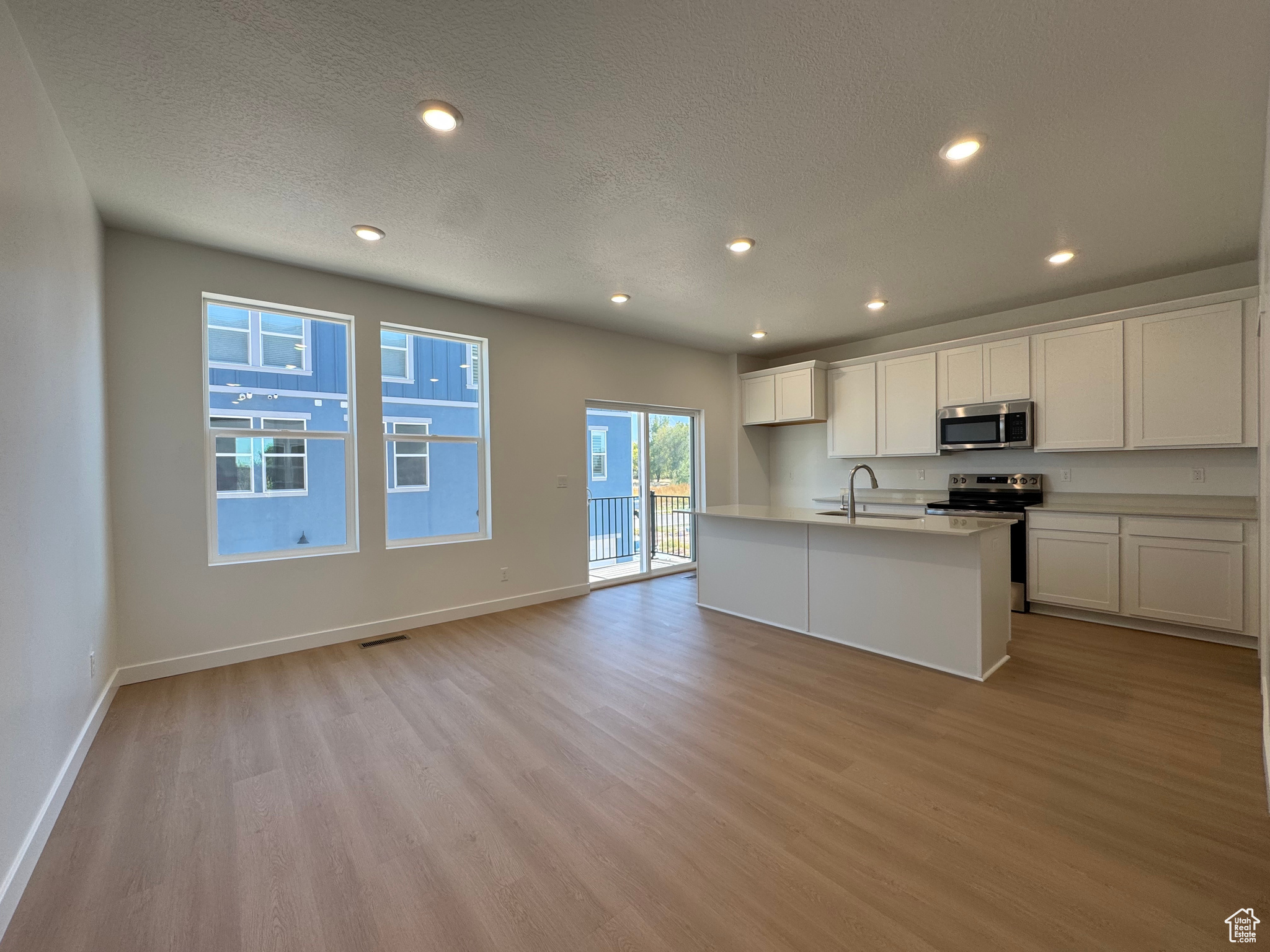 TRAILSIDE - Residential