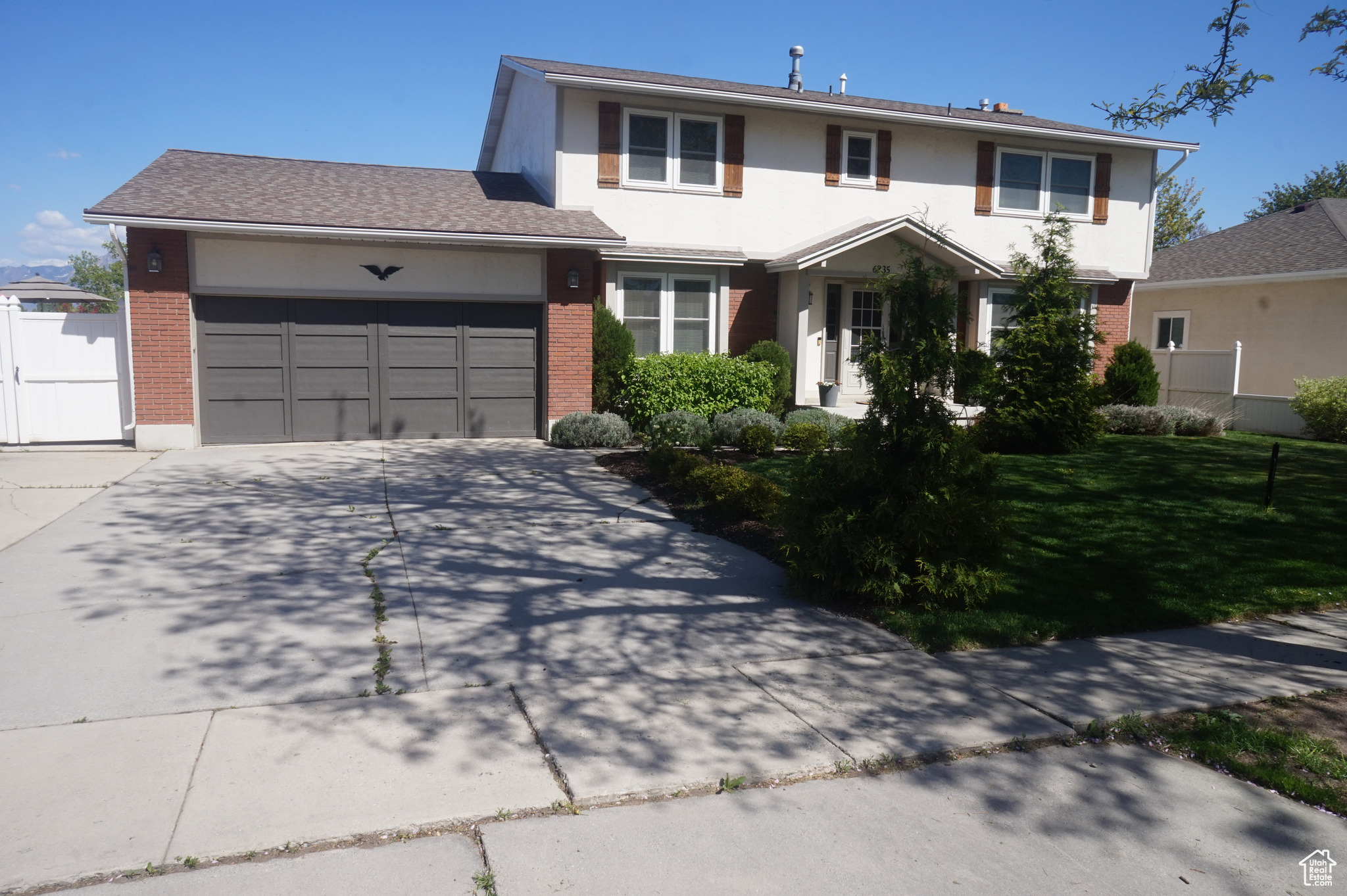 6835 S Larabrook Way, West Jordan, Utah image 2