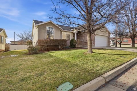 Tiny photo for 2543 N 525 E, North Ogden, UT 84414 (MLS # 2133561)