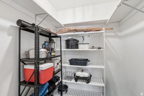 Tiny photo for 2543 N 525 E, North Ogden, UT 84414 (MLS # 2133561)