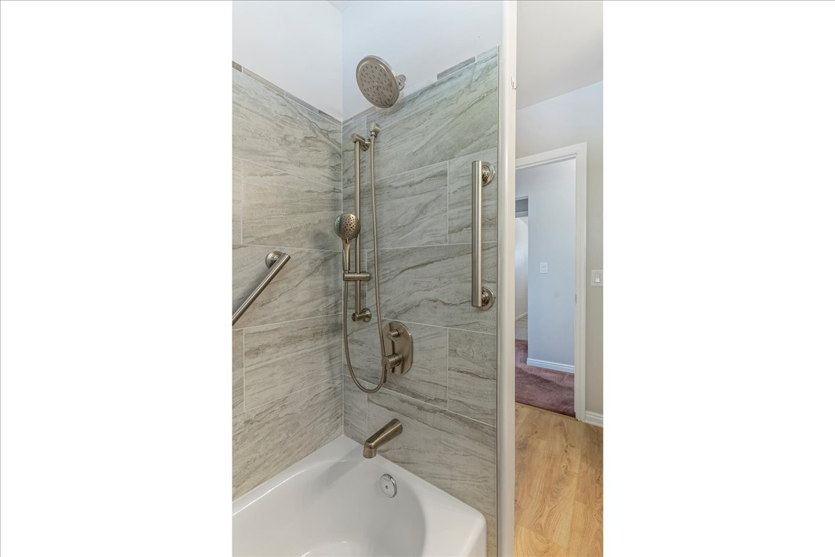 CAROLE - Residential