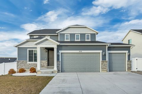 Photo of 7172 W ECHOMOUNT RD S, West Valley City, UT 84081 (MLS # 2152396)