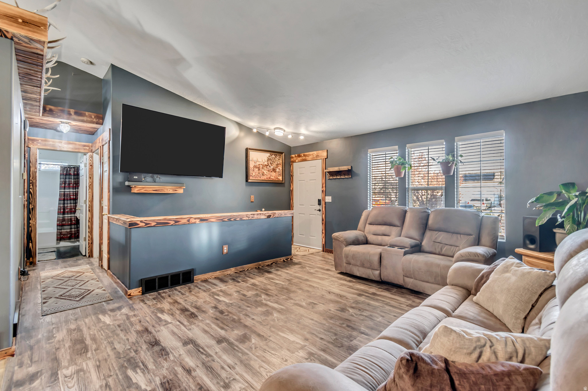 WESTLAND COVE - Residential