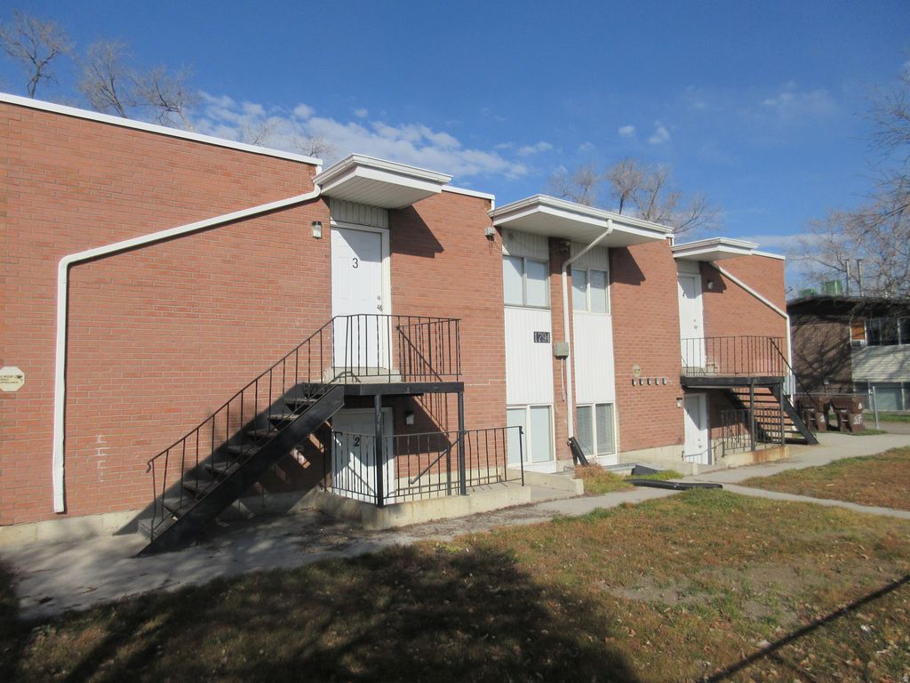 Photo of 1794 W 400 N, Salt Lake City, UT 84116 (MLS # 2135892)