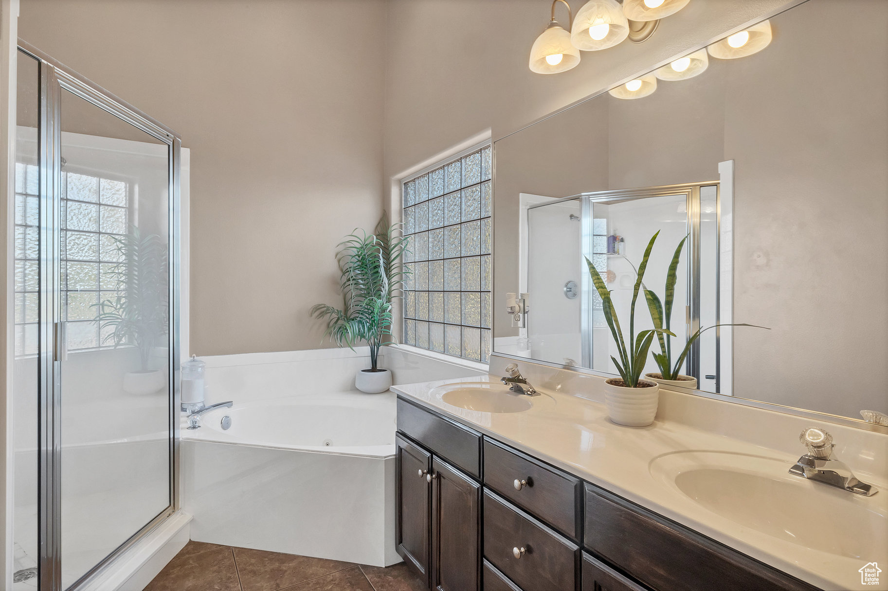 SEDONA HILLS - Residential