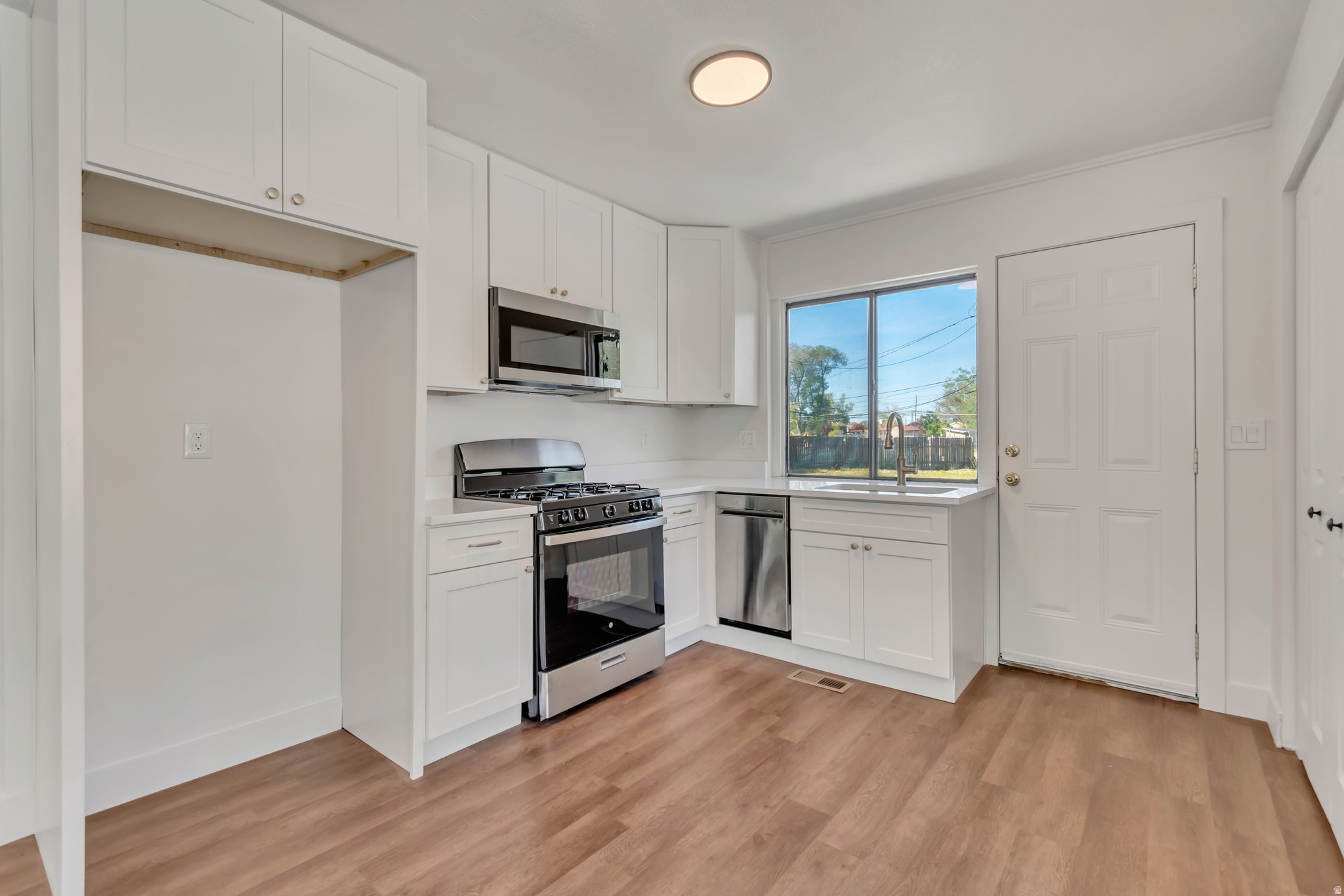 GLENDALE GARDENS - Residential