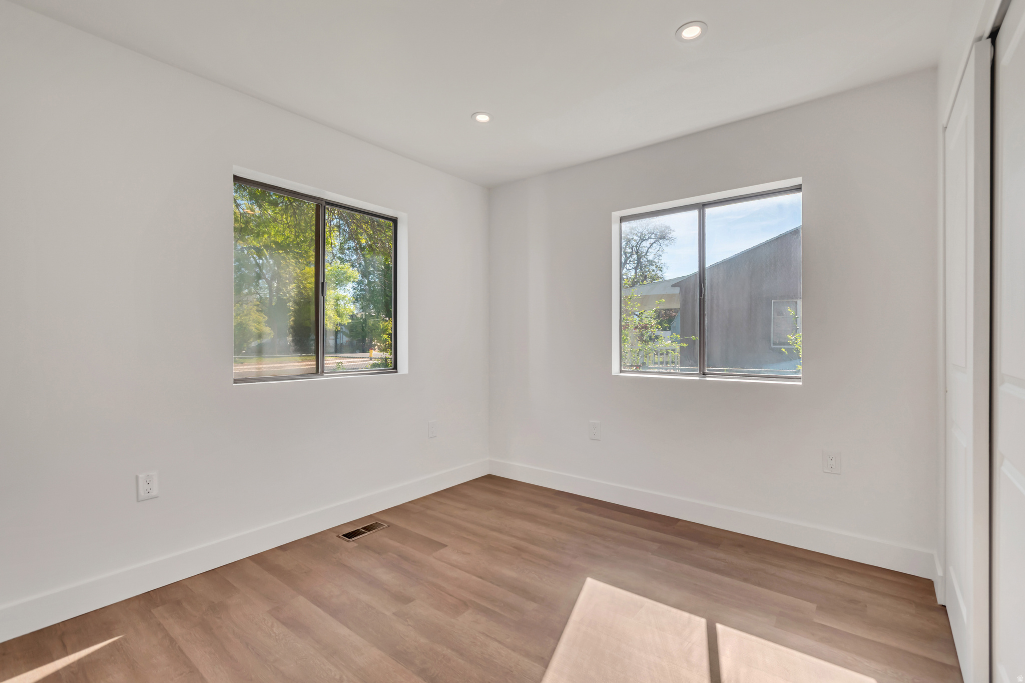 GLENDALE GARDENS - Residential