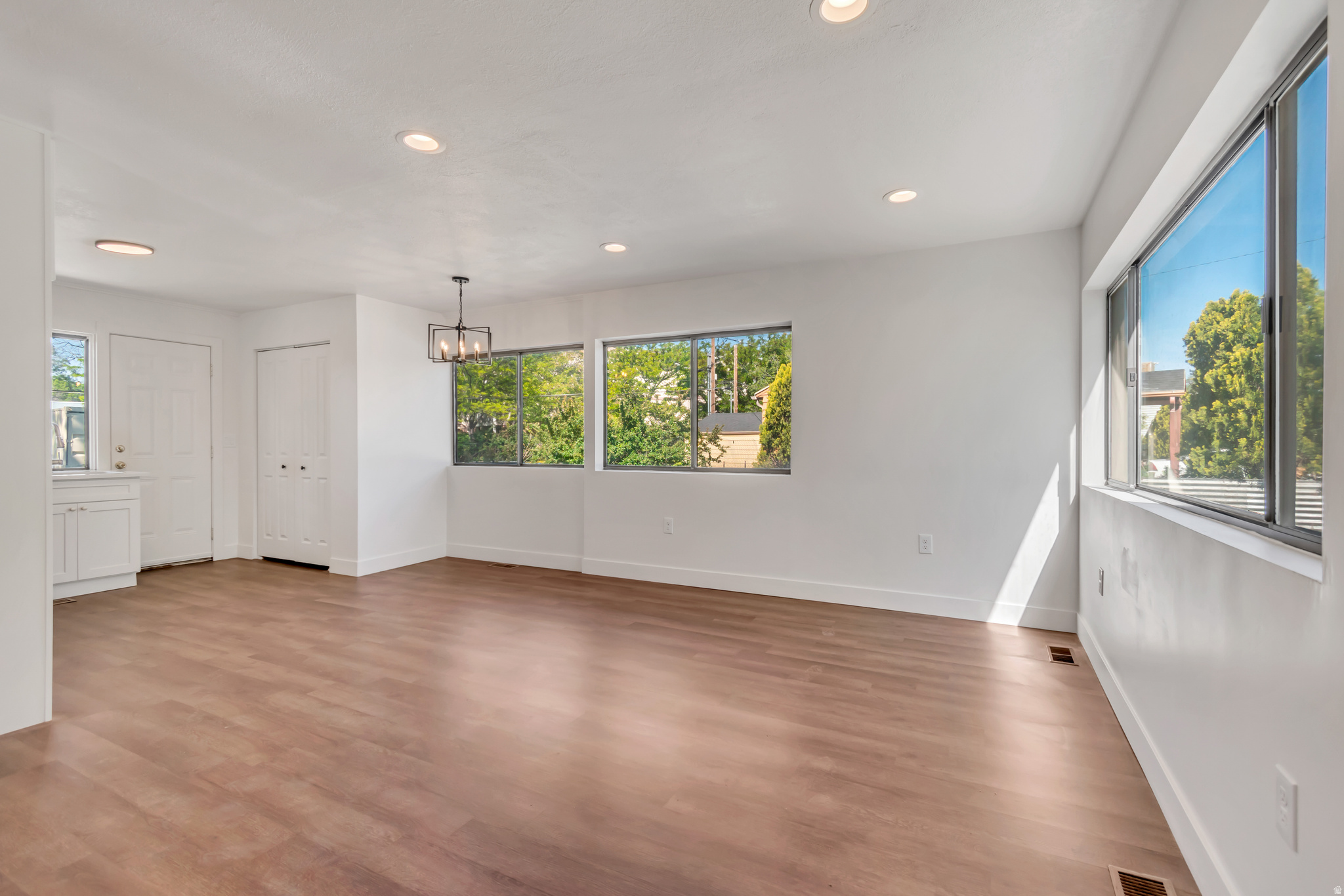 GLENDALE GARDENS - Residential
