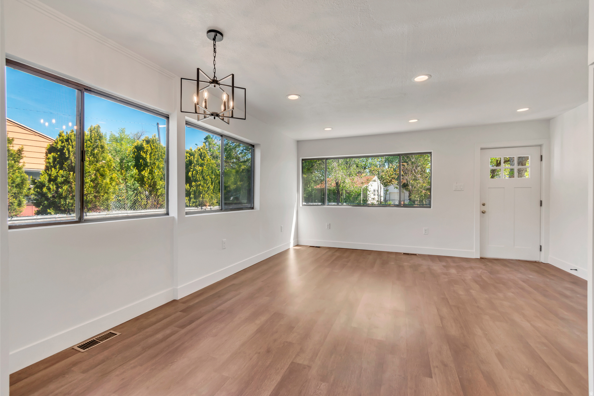 GLENDALE GARDENS - Residential