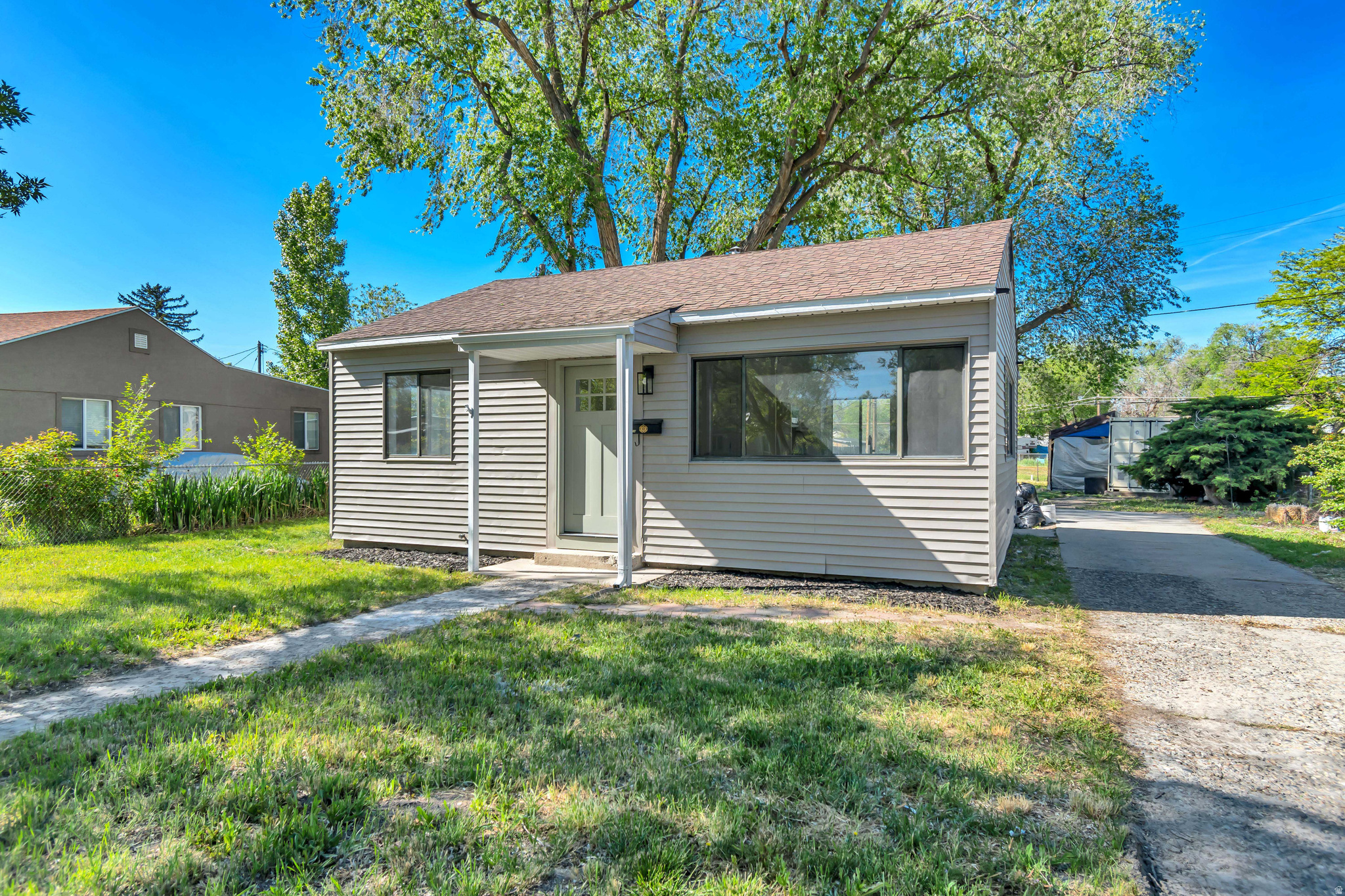 GLENDALE GARDENS - Residential