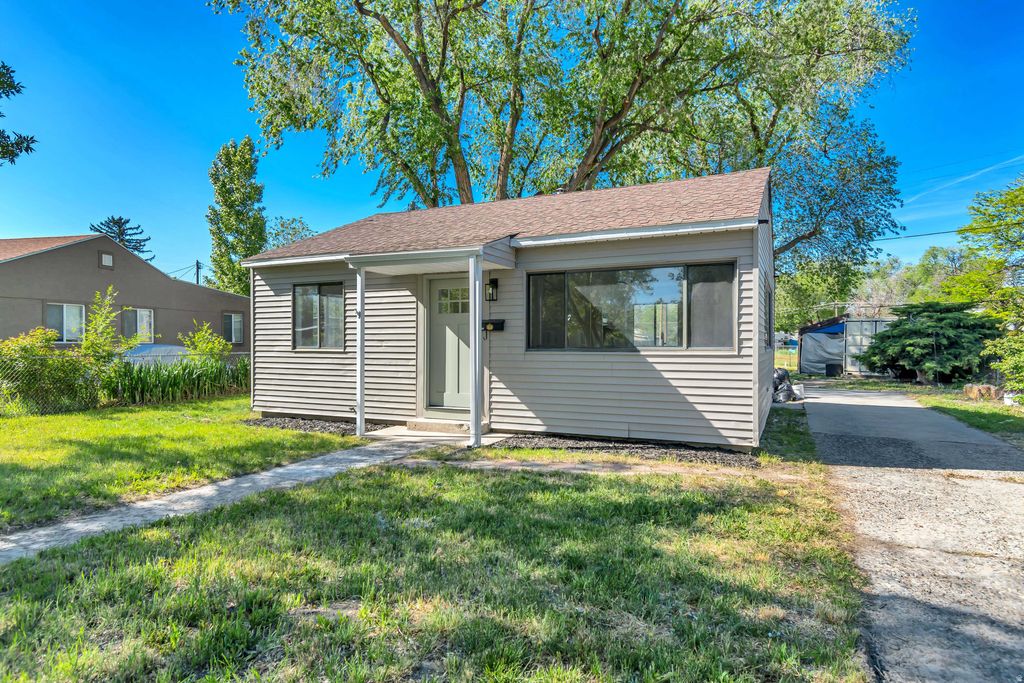 Photo of 1218 S 1300 W, Salt Lake City, UT 84104 (MLS # 2155208)