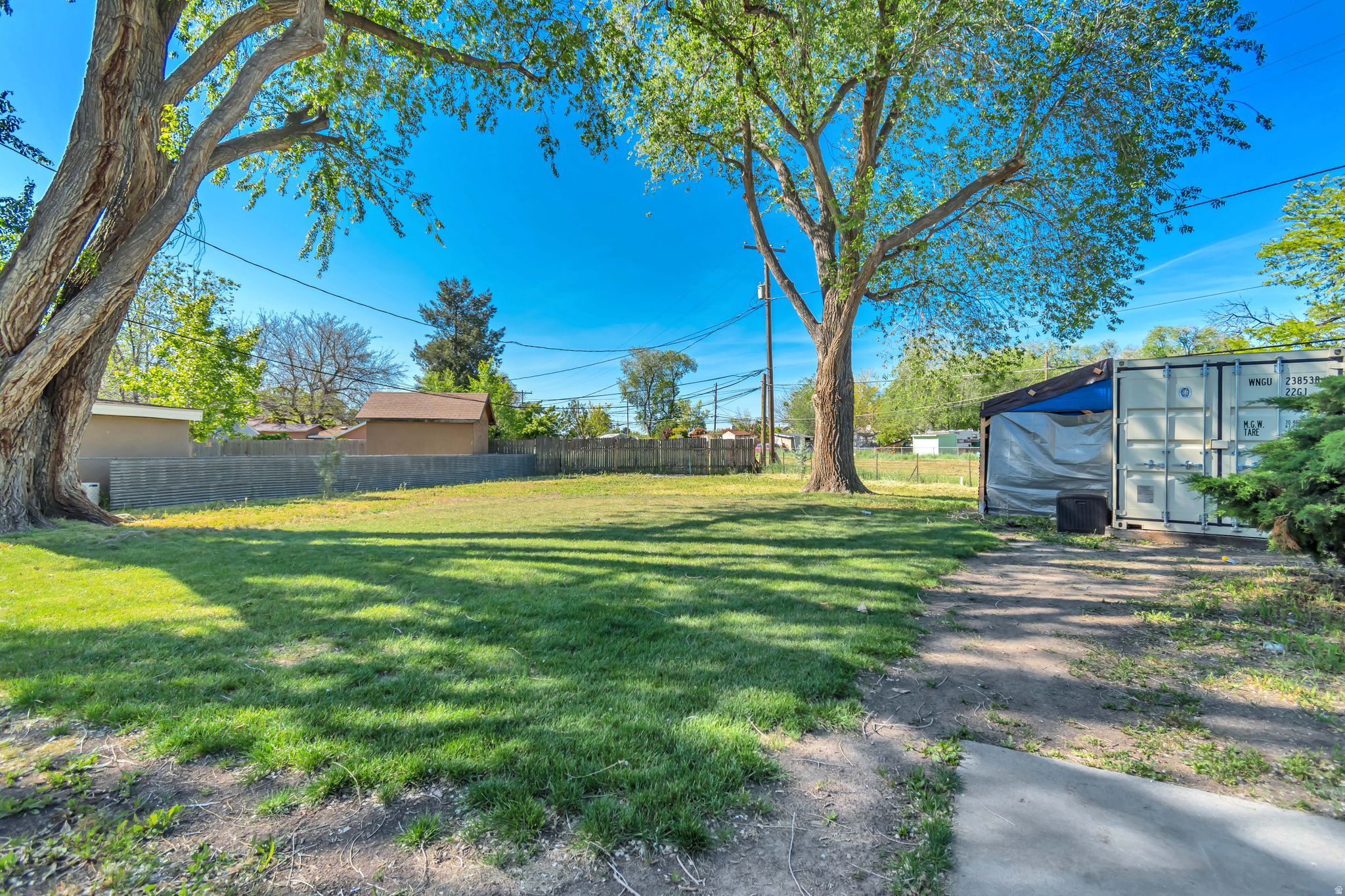 GLENDALE GARDENS - Residential