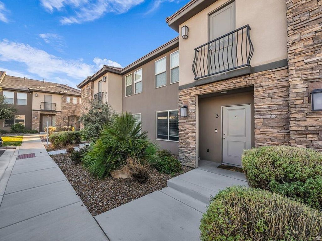 Photo of 3239 S 840 E #3, Saint George, UT 84790 (MLS # 2140671)