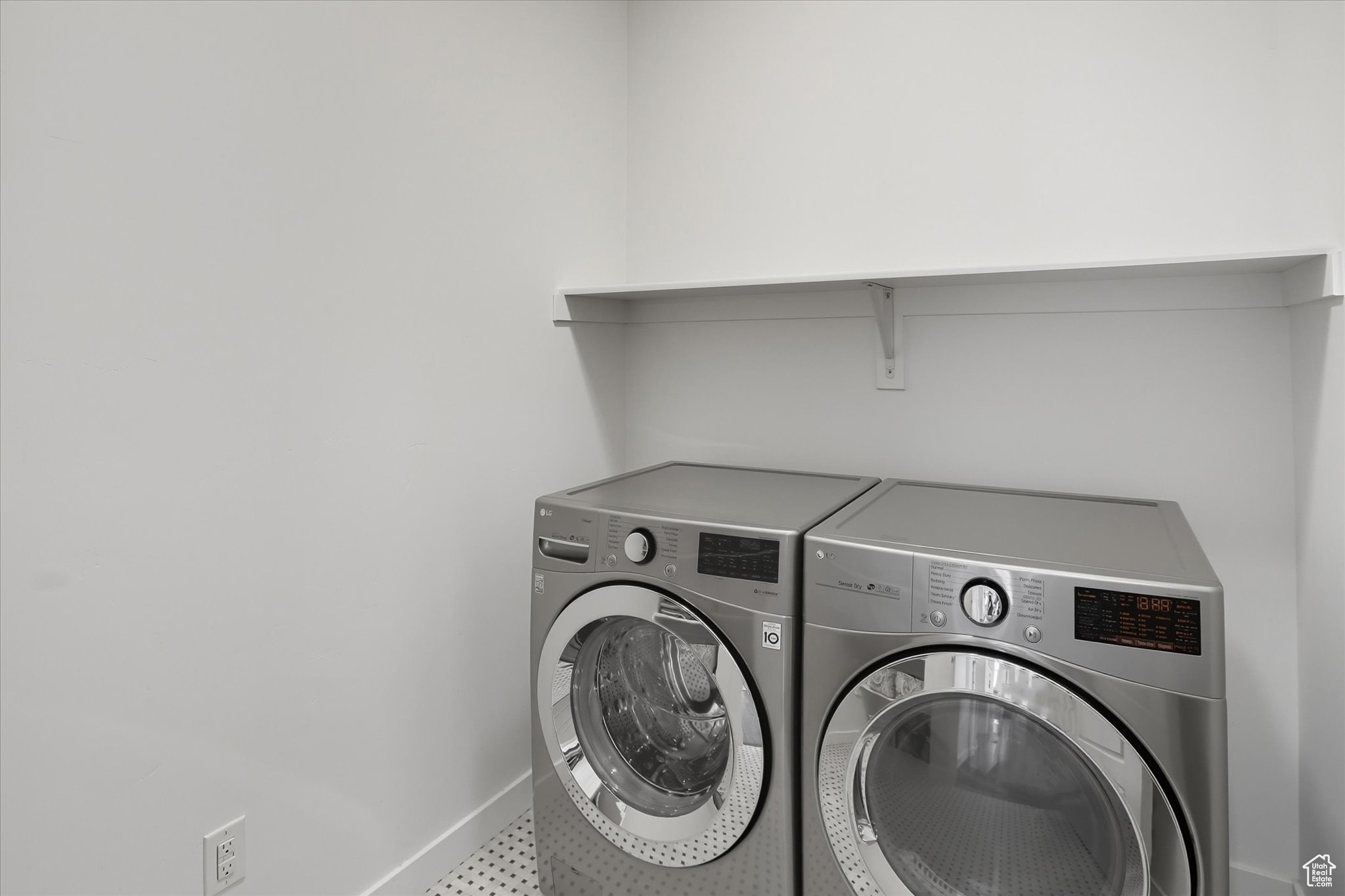 HYDE POINT - Residential