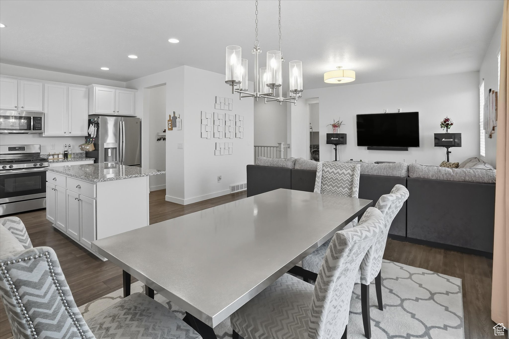 HYDE POINT - Residential