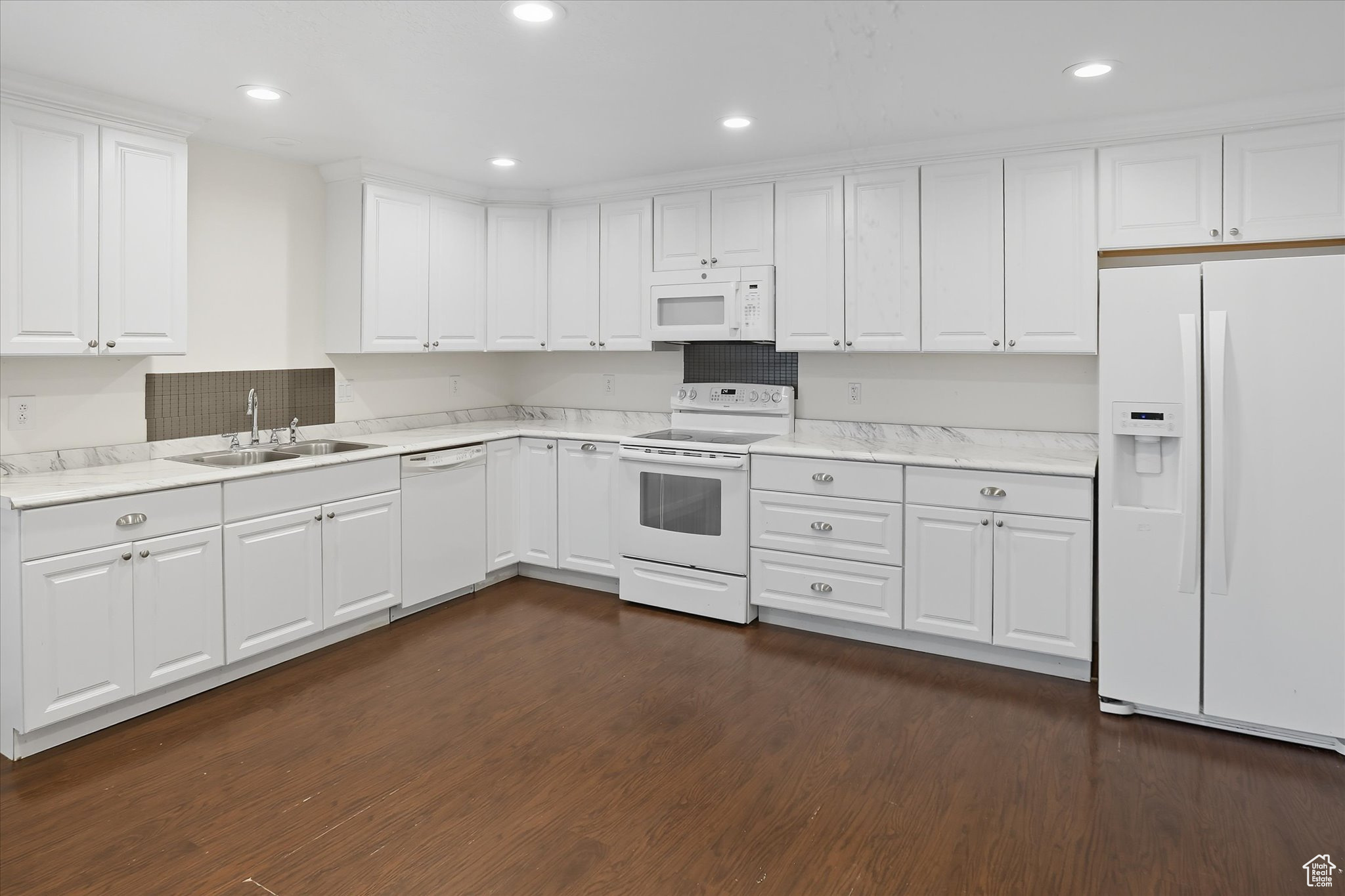 HYDE POINT - Residential