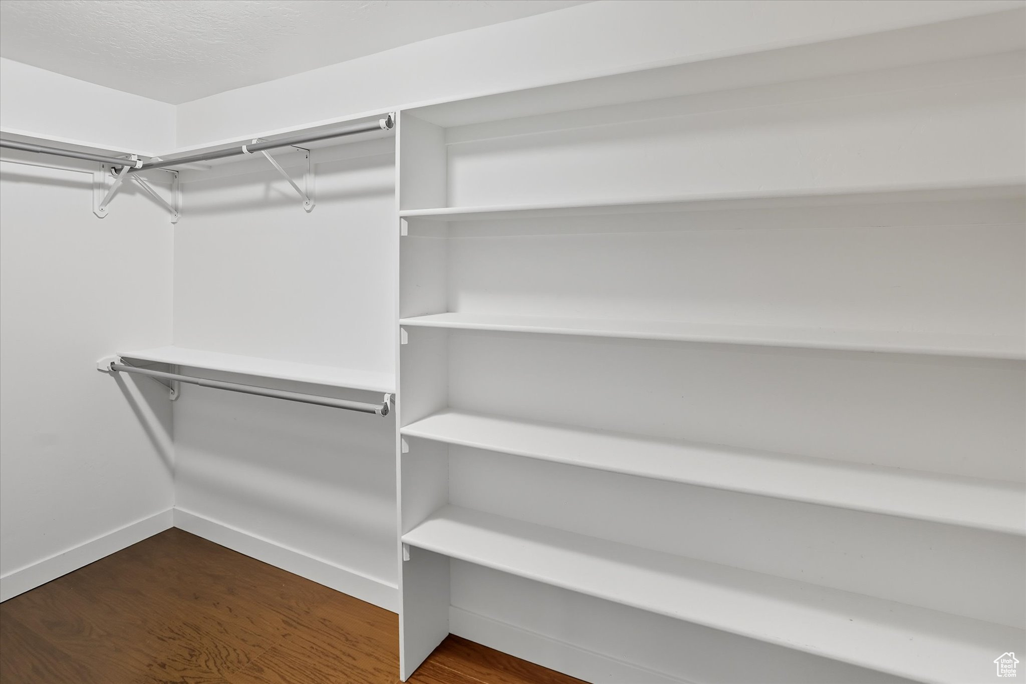 HYDE POINT - Residential