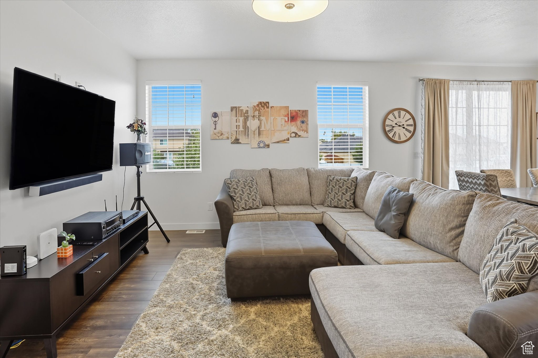 HYDE POINT - Residential