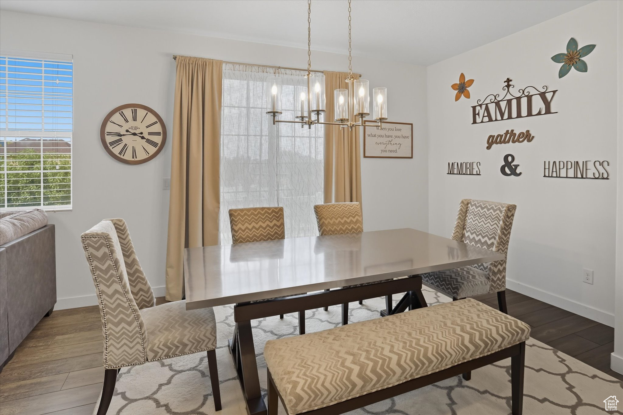 HYDE POINT - Residential