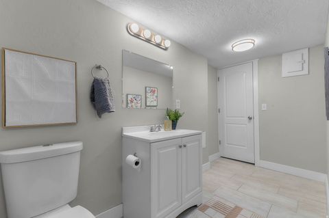 Tiny photo for 230 S LAKEVIEW DR E, Clearfield, UT 84015 (MLS # 2134942)