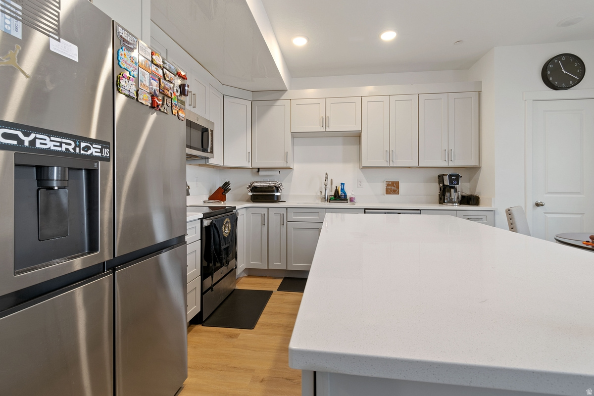 DAYBREAK - Residential