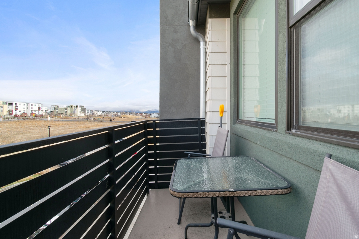 DAYBREAK - Residential