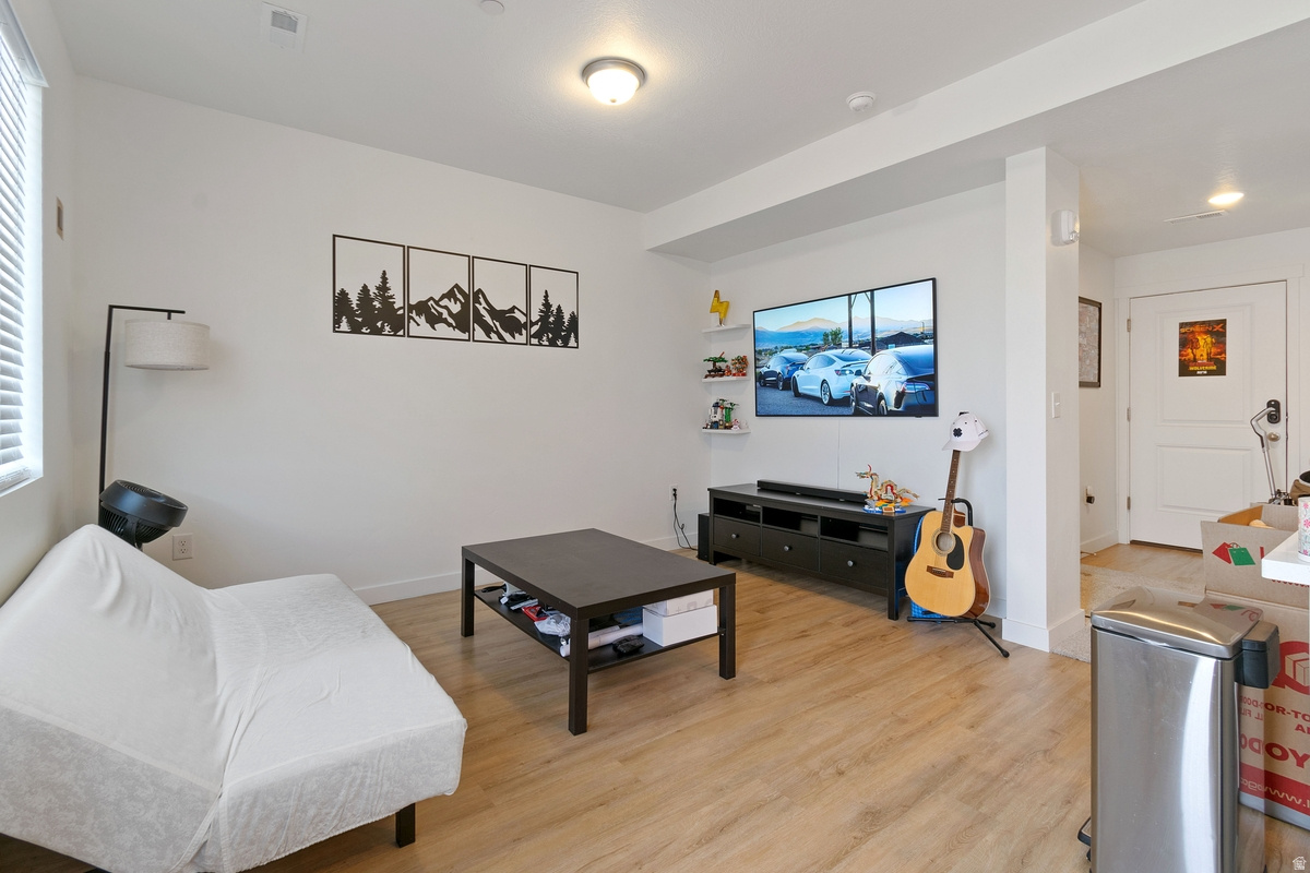 DAYBREAK - Residential