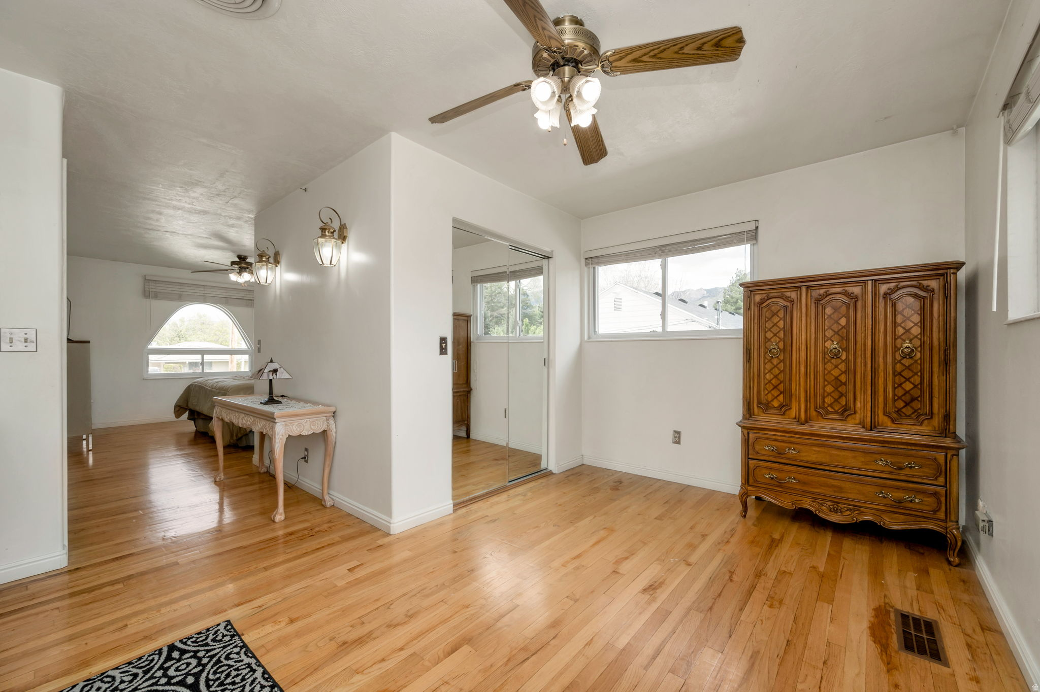 CAMBRIDGE ESTATES - Residential