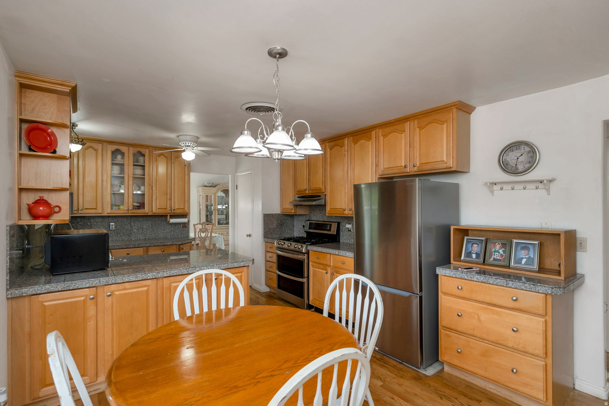 CAMBRIDGE ESTATES - Residential